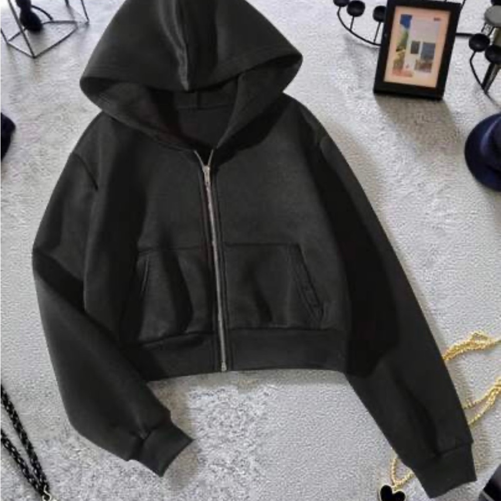 SHEIN Black Cropped Hoodie